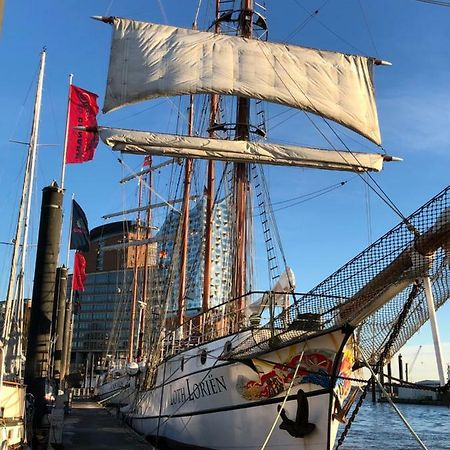 Segelschiff Loth Lorien Hotel Hamburg Exterior photo