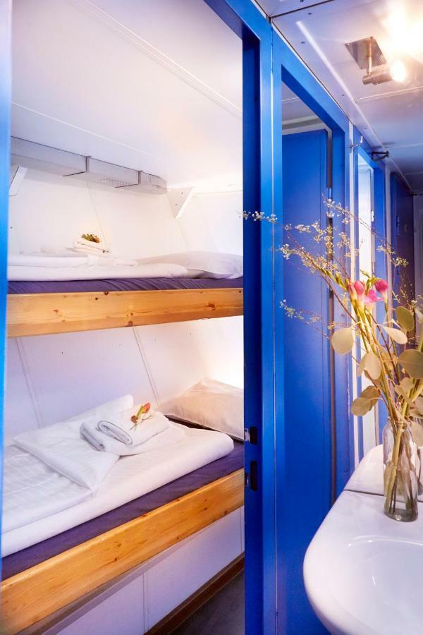 Segelschiff Loth Lorien Hotel Hamburg Exterior photo
